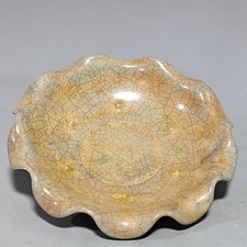 7.1" song dynasty offcial guankiln ru Porcelain Beige glaze open slice lace plat