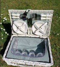 Cesta in vimini per picnic