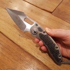 Coltello chiudibile Microtech Stitch Titanio collezione privata