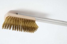 SPAZZOLA IN OTTONE PER PIZZA