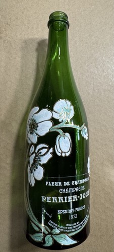 Bottiglia vuota vintage 1973