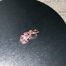 Ciondolo coccinella rosa