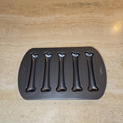 Wilton cavity dog - wilton,