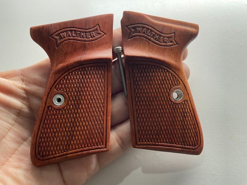 New checkered wood - checkered, grips