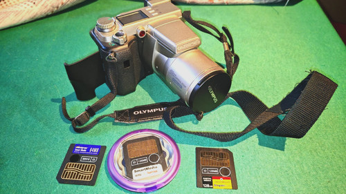 Olympus 2100 vintage digital - olympus,