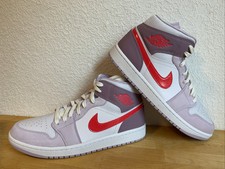 Nike WMNS Air Jordan 1 MID VD