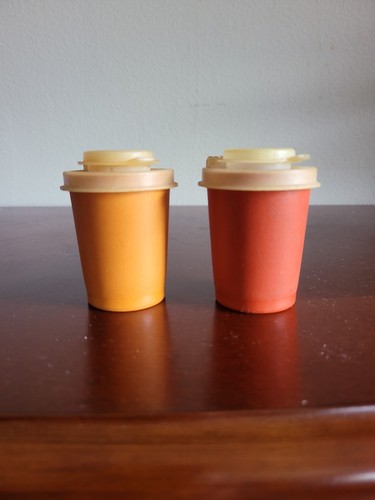 Tupperware shaker sale pepe - tupperware,