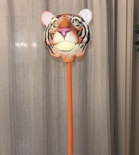 Pinza/Afferratore giocattolo Circus Tiger. Bocca si apre e si chiude con azione trigger funziona