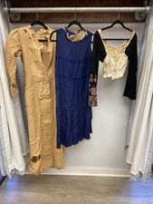 Lotto abbigliamento antico