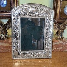 VALENTI & CO.  Cornice