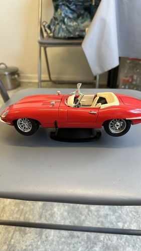 Burago jaguar type - burago,