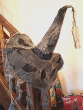 Halloween lotto 9 articoli vari, festoni, parrucche, cappello strega, mantelli