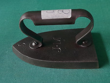 ANTICO FERRO DA STIRO IN FERRO