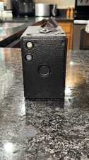 Antica macchina fotografica Eastman Kodak 1916 n. 2A modello B Brownie Box utilizza pellicola 116