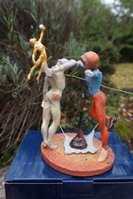 SD11 FIGURINE STATUETTE