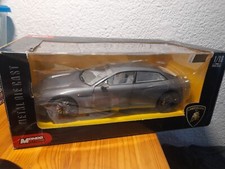 Véhicule miniature 1 /18