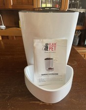 Distributore automatico cibo gatti