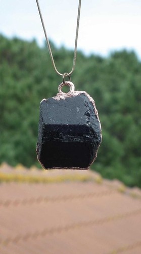 Collana con ciondolo - , in