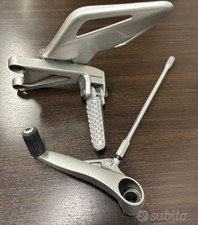 POGGIAPIEDI CON LEVA OEM CBR 1000 RR