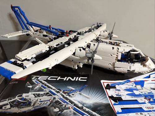 Lego technic cargo - lego, plane