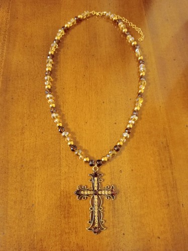 Collana perle con croce - di,