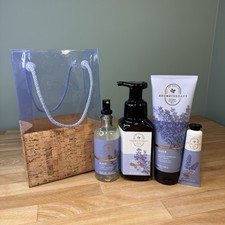 Bath & Body Works lavanda vaniglia aromaterapia set regalo 4 pezzi crema sapone nebulizzatore NUOVO