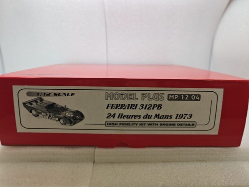 Model plus ferrari - model,