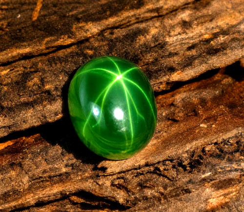 Zaffiro stella verde - , naturale
