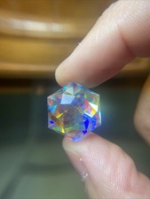 Cubo dicroico taglio di precisione 23,15 ct con design personalizzato