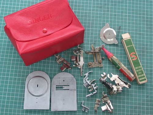 Singer sewing machines - singer, red