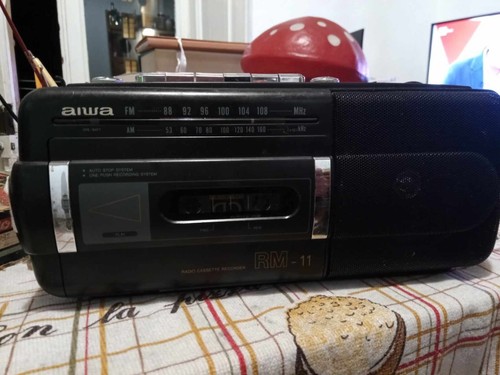 Aiwa 11z radio - rm-11z, cassette