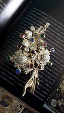 Rara spilla  Fiori, vintage, strass, metallo colore oro,dimensioni 10,5 x 6,5 cm