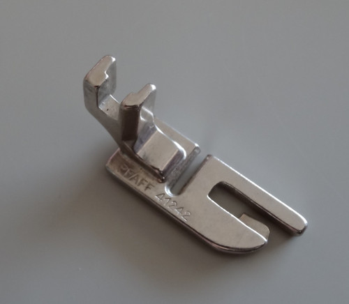 Pied rabatteur 4mm pfaff - 4mm, 41242
