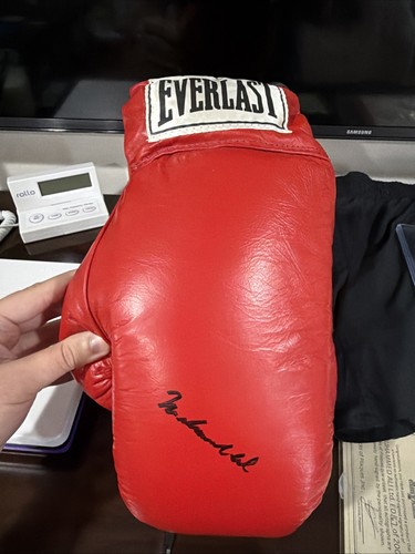 Guantone boxe autografato - da,