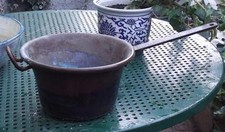 antica pentola paiolo manico rame arredo cucina rustica fioriera portafiori