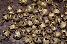 LOTTO DI 100 CAMPANE IN OTTONE