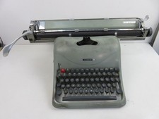 vecchia macchina da scrivere