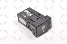 TOYOTA YARIS III Collegamento