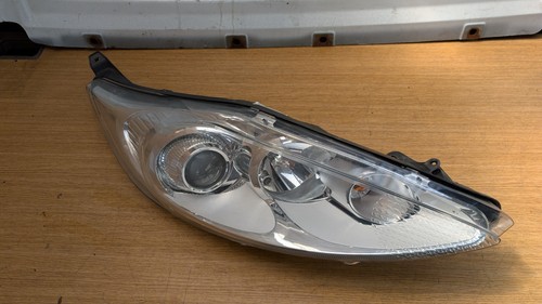 Ford fiesta mk7 2008 faro - o/s,