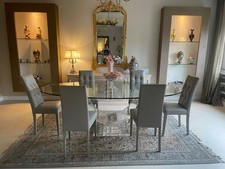 Tavolo Elegante con Sedie in