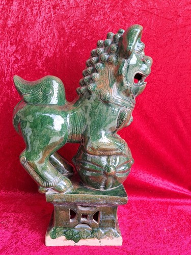 Grande vecchio figurino - vecchio, cane