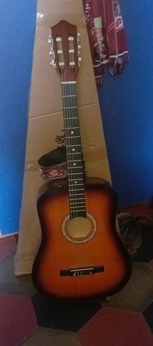 Chitarra classica nuova
