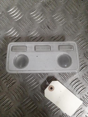 Luce cortesia toyota yaris - cortesia,