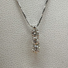 Collana femminile 3 diamanti