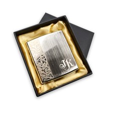 Portasigarette con incisione