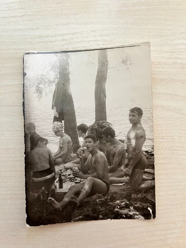 Foto spiaggia torso nudo