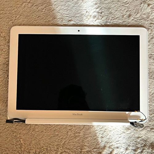 Macbook a1342 2010 white - macbook,