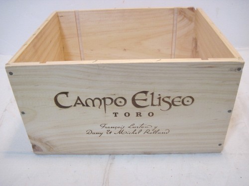 Vecchia scatola cassa - cassa, vino