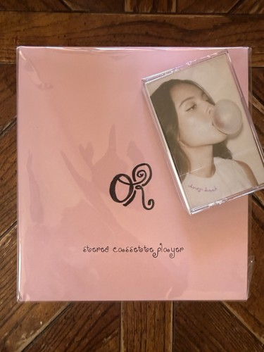 Olivia rodrigo cassette player - olivia,