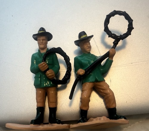 Due figure giocattolo cowboy